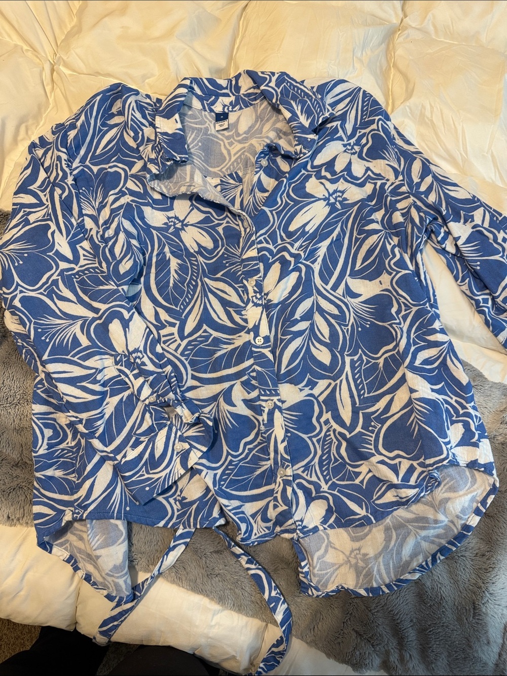 Old Navy Blue & White Floral Tie-Front Button Down Shirt